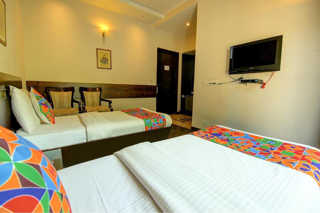 Fabhotel Phoenix Hospitality Gurgaon Eksteriør billede